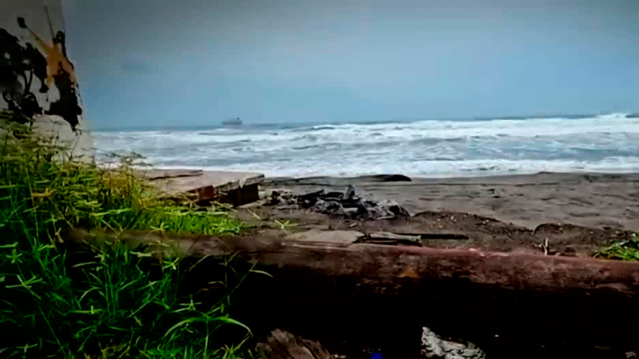En Michoacán, realizan torneo de pesca de basura para limpiar las playas de Lázaro Cárdenas