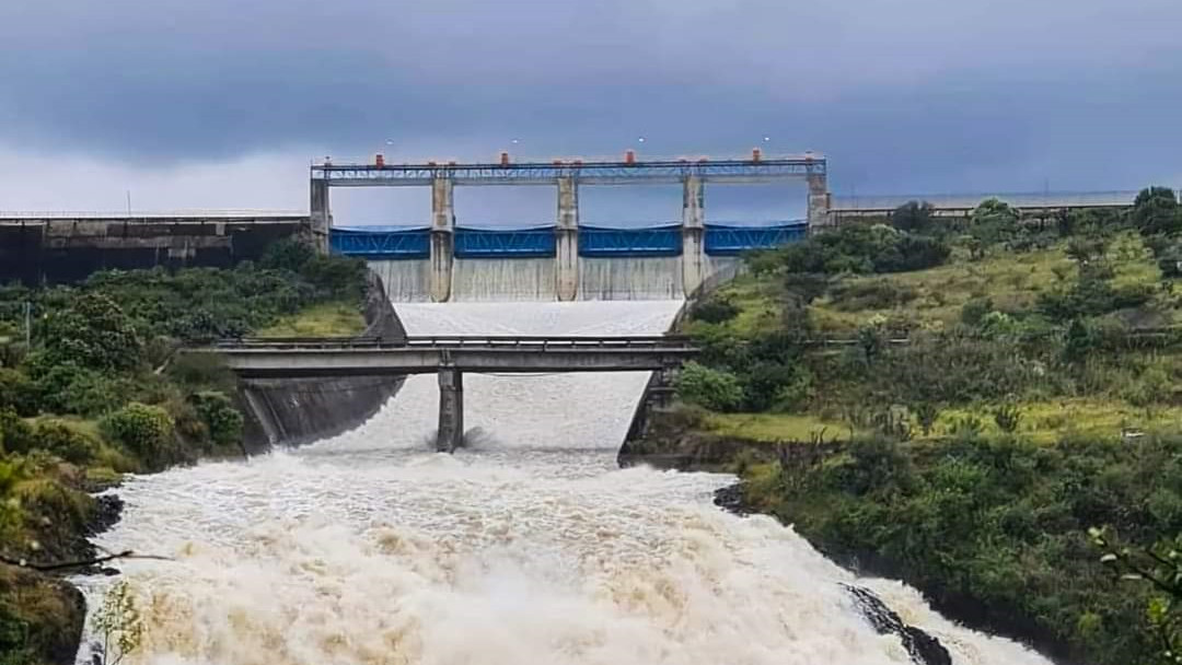 16 de 24 presas al máximo de su capacidad en Michoacán, autoridades continuarán desfogando para evitar tragedias