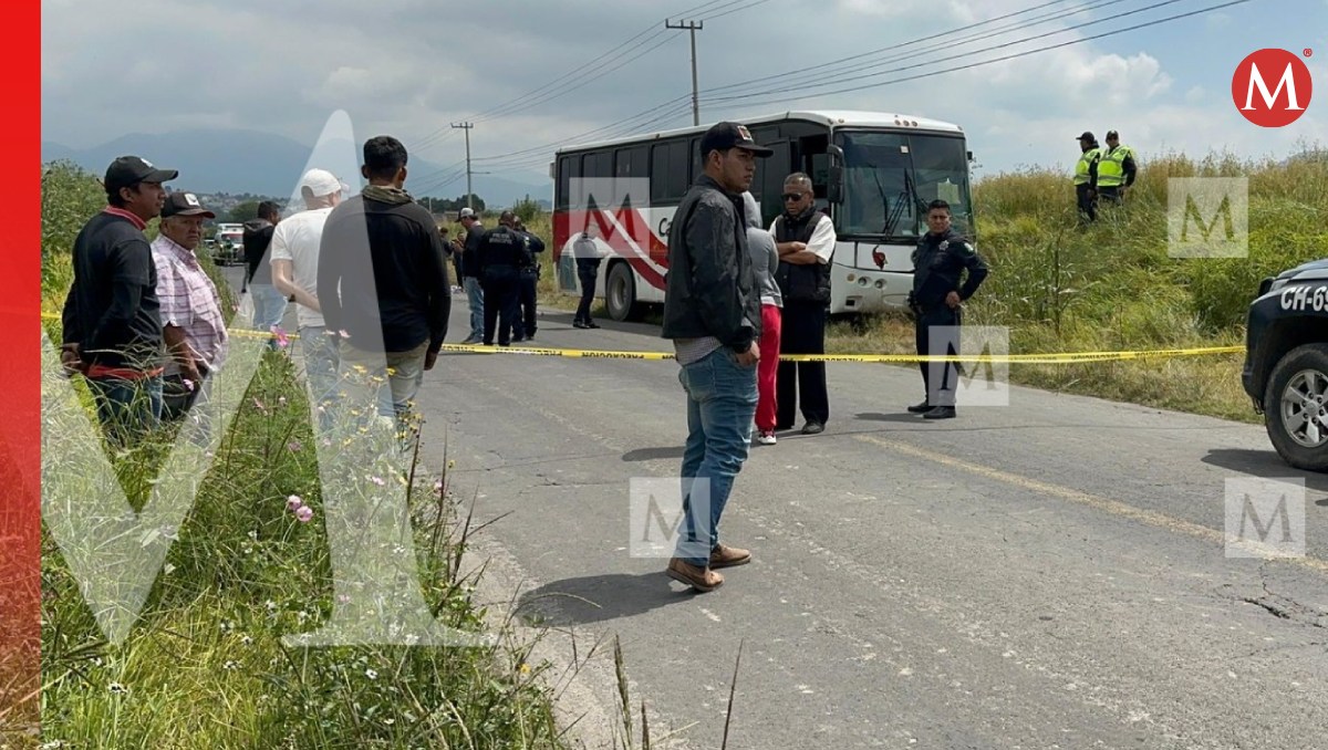 Uno de los menores murió en el lugar del accidente, en tanto que el padre y la hija fallecieron en el hospital. Foto: (Zuleyma García)