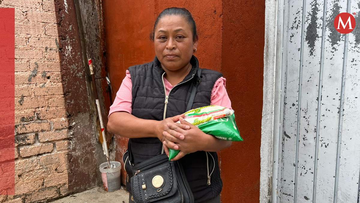 Habitantes de la Delegación Candelaria Tlapala en Chalco, se unen  para apoyar a familia que sufrió un accidente en motocicleta. Foto: Zuleyma García