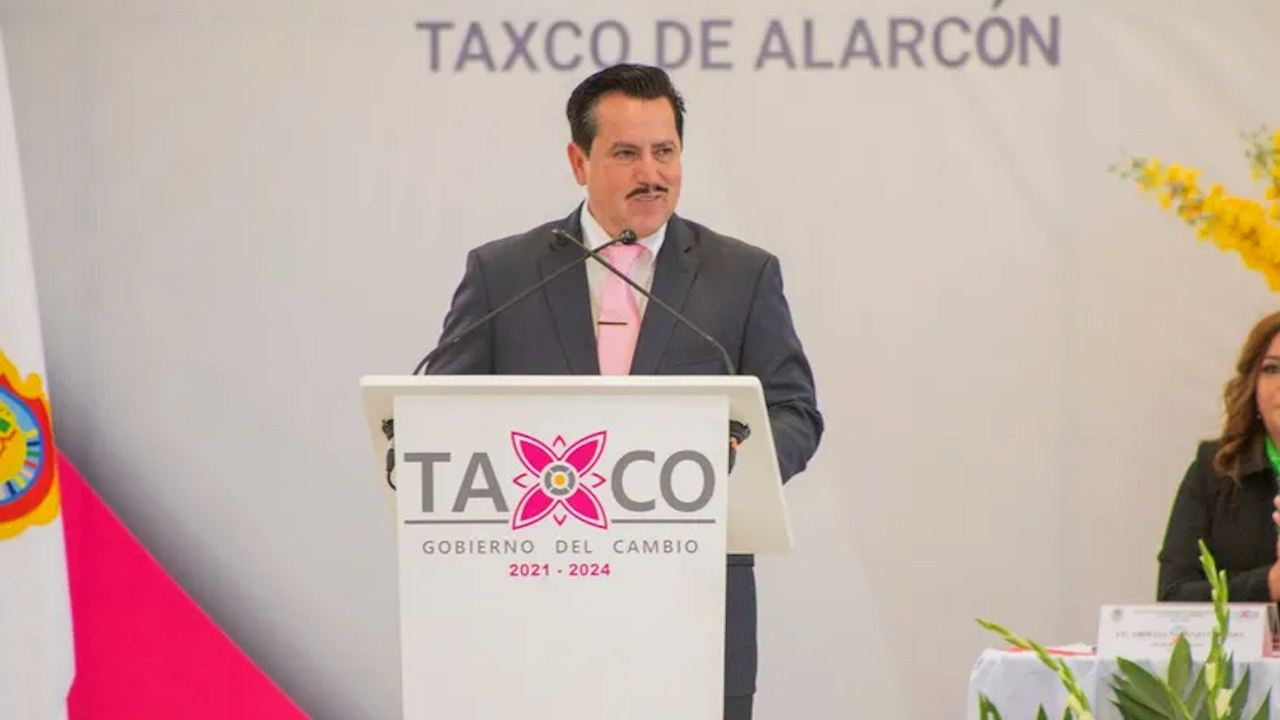 Hay una orden de aprehensión en contra del exalcalde de Taxco, Mario Figueroa Mundo, por desaparición forzada