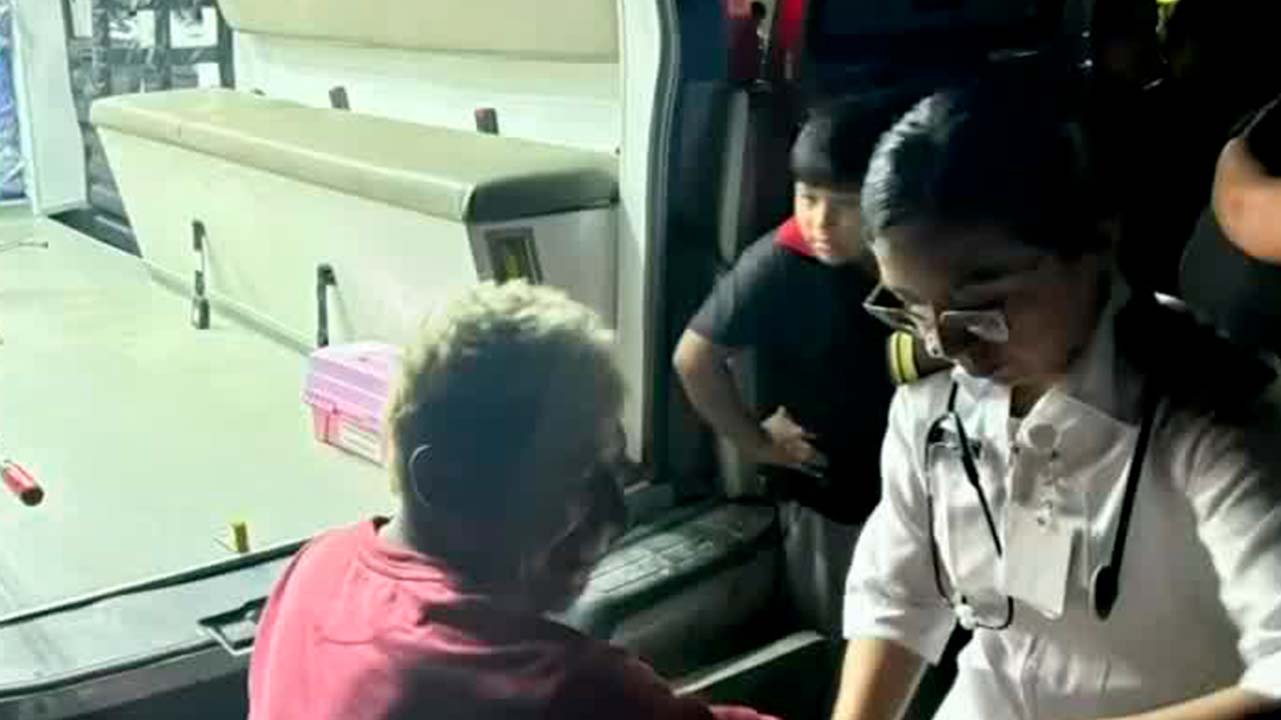 Rescatan a 4 pescadores más tras el paso del huracán 'Milton' en Yucatán; aún faltan 8