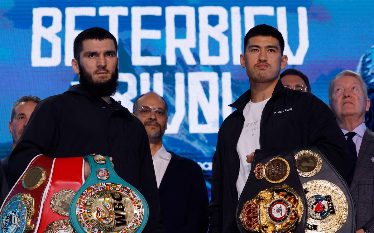 A qué hora pelea Beterbiev vs Bivol HOY | Semipesados en Box HOY | (Reuters)