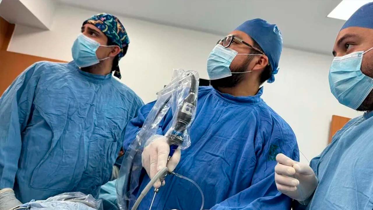 En IMSS de Mérida, salvan a bebé de siete meses con piedras en los riñones
