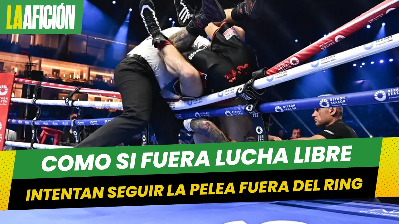 ¡Cómo lucha libre! Boxeadores salen 'volando' del ring por la tercera cuerda en plena pelea