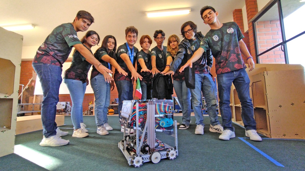 Equipo 'Cerbotics' del Colegio Cervantes de Torreón. | Rooberto Amaya