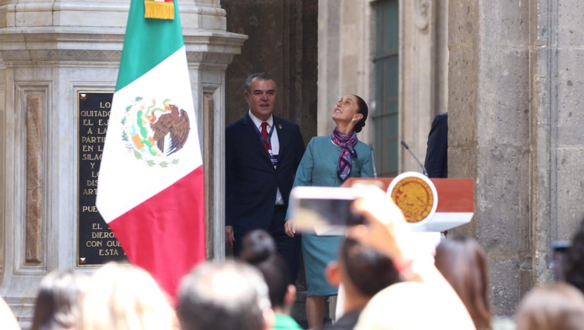 Claudia Sheinbaum y el presidente del CCE, Francisco Cervantes, al término de la reunión CEO Dialogue. Foto: Ariana Pérez