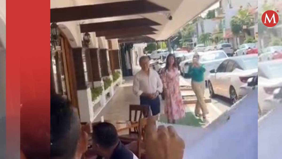 El ex mandatario fue sorprendido a la salida de un restaurante (Especial)