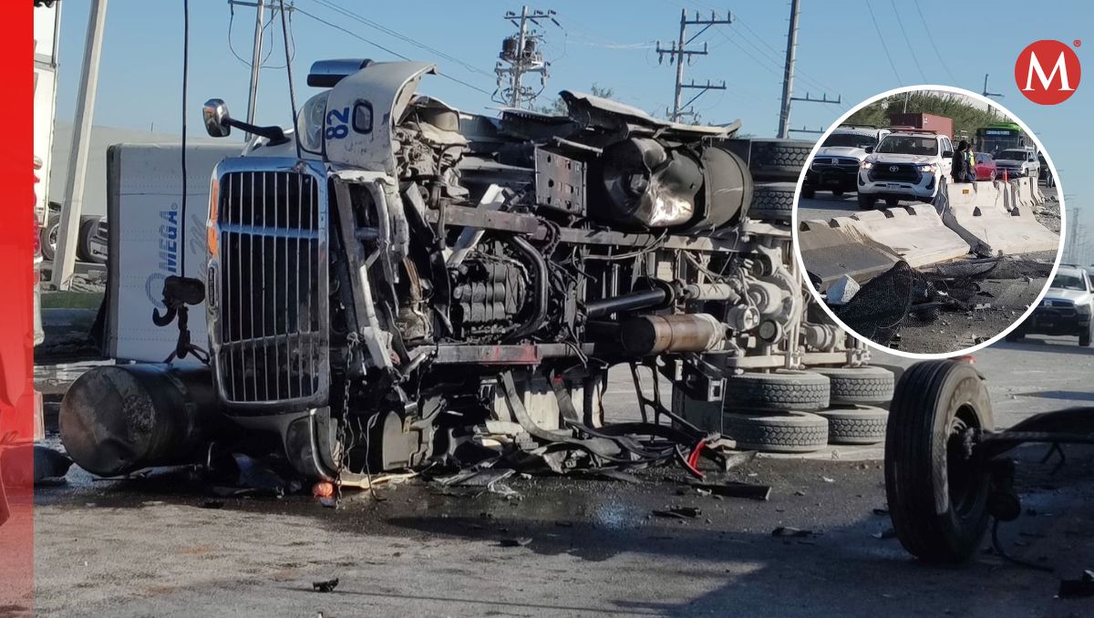 El vehículo pesado quedó volcado con la caja seca que cargaba material químico | Agustín Martínez