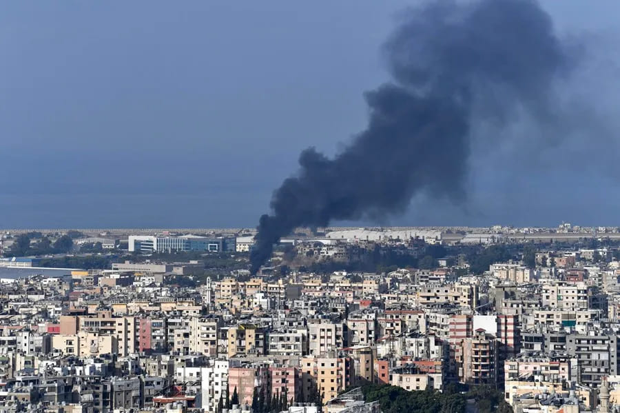 Ataque aéreo israelí sobre un vehículo| Foto: EFE