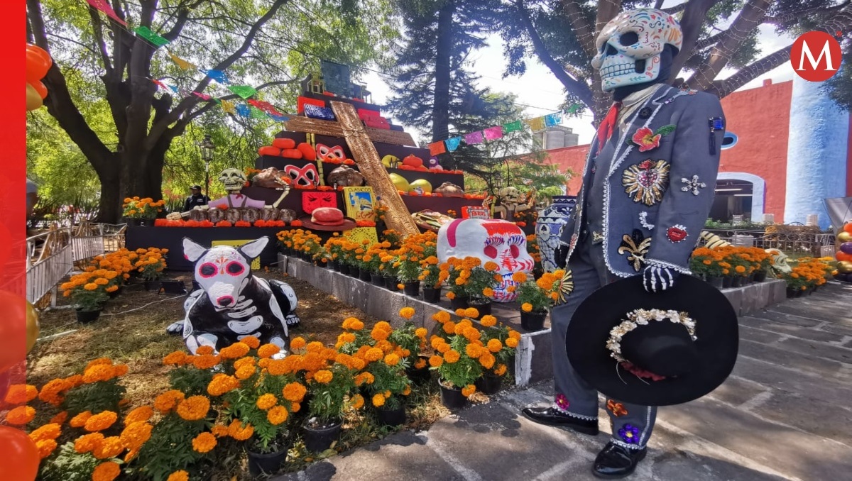 Inauguran mega ofrenda por Día de Muertos en Atlixco, Puebla | Melanie Torres