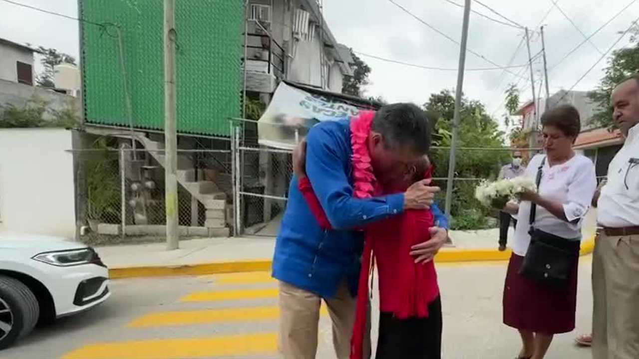 Rutilio Escandón inaugura pavimentación de calles en la colonia Bosques del Sur en Tuxtla Gutiérrez