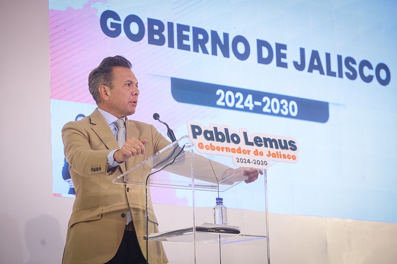 Pablo Lemus durante la presentación de su Gabinete. (Cortesía)