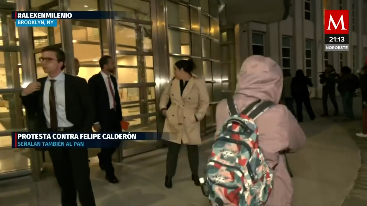 Simpatizantes de Morena protestan contra sentencia de García Luna