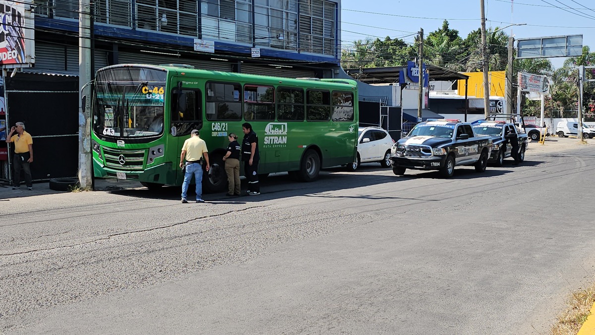 Hombre fallece tras ser atropellado por camión de la ruta 643 en Tlaquepaque (Juan Carlos Munguía)