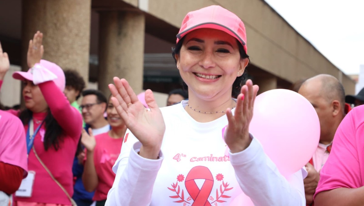 IMSS realizó la cuarta caminata en el marco de la lucha contra el cáncer de mama. | X
