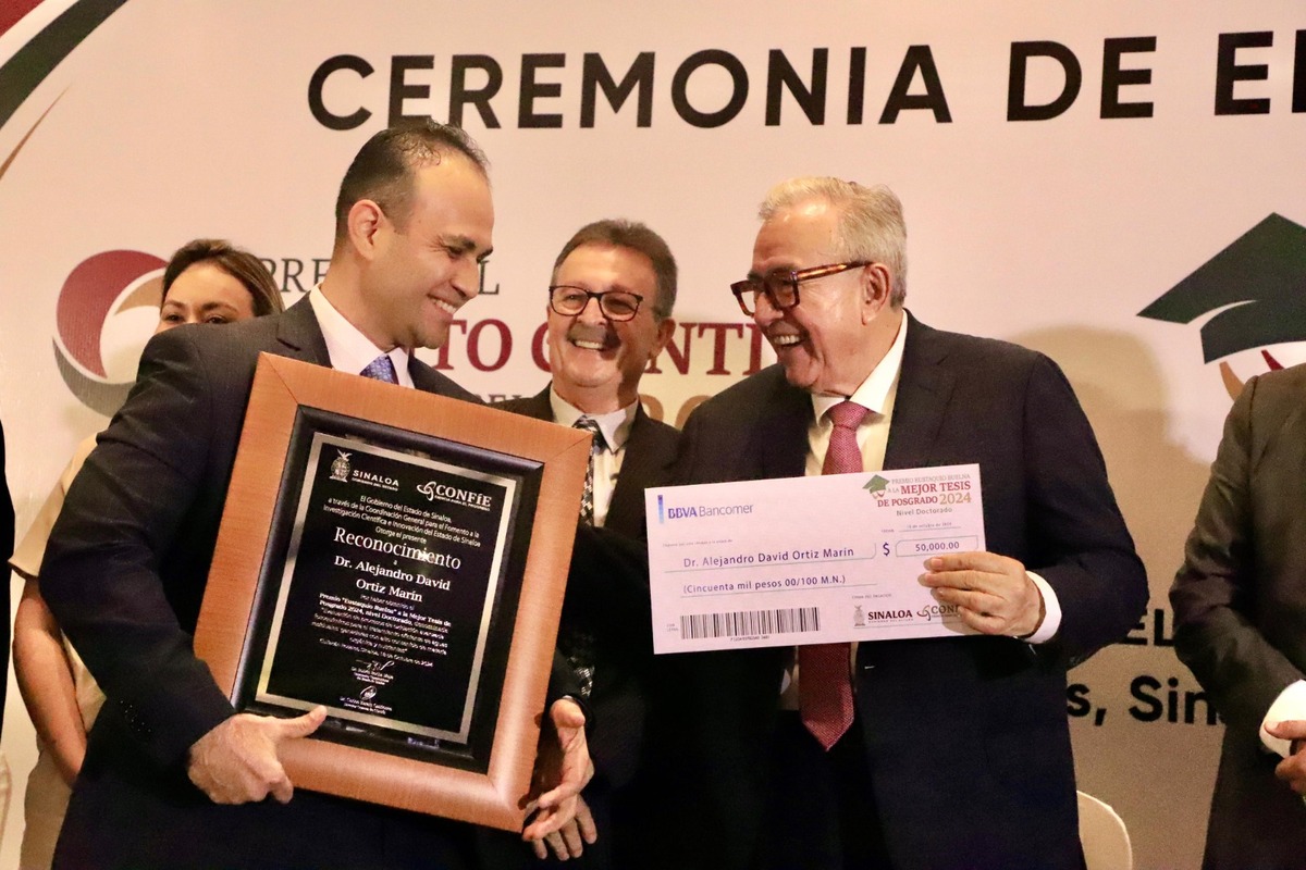 Rocha Moya entrega el Premio al Mérito Científico y a la Mejor Tesis de Posgrado edición 2024