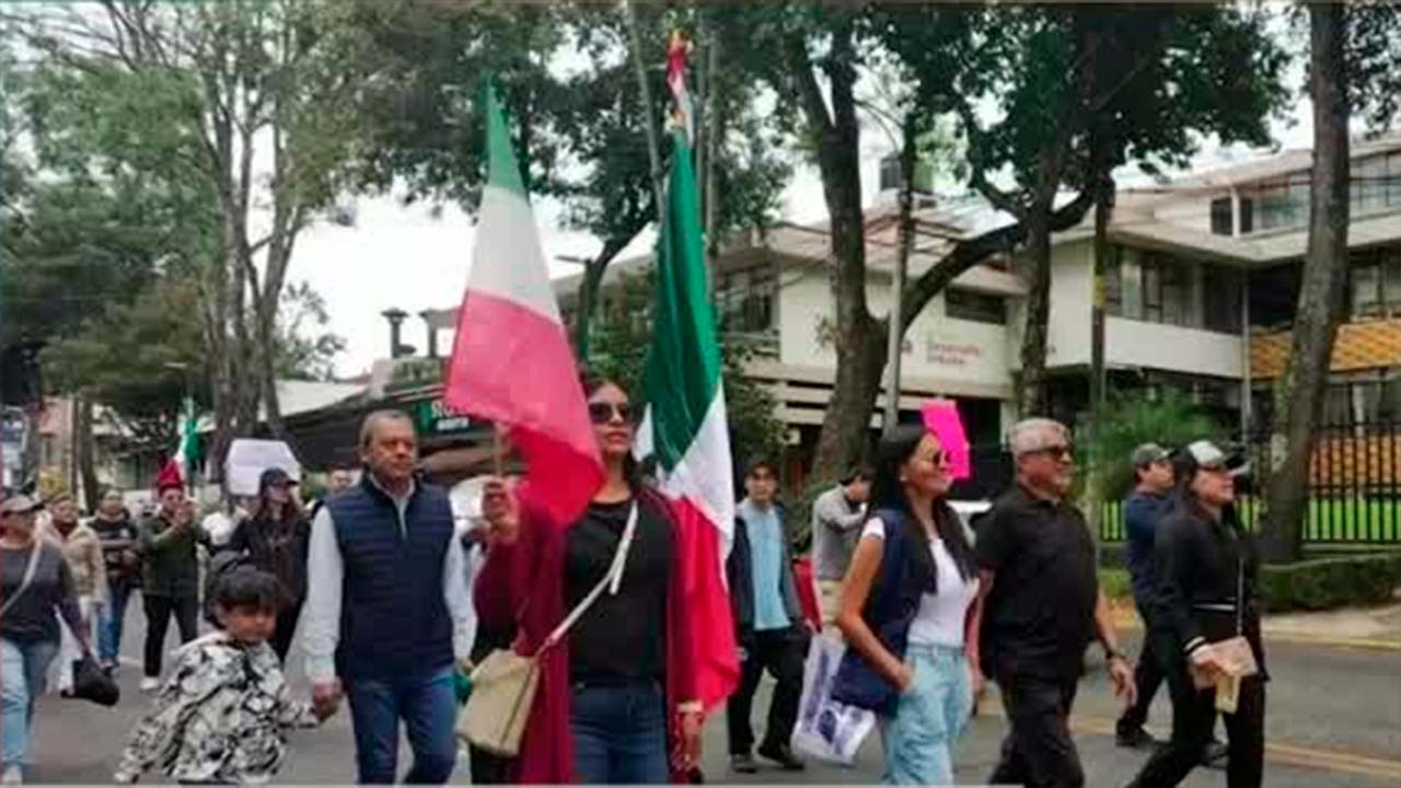 Marchan jueces y magistrados en denuncia por el desacato de Sheinbaum por Reforma judicial en Xalapa