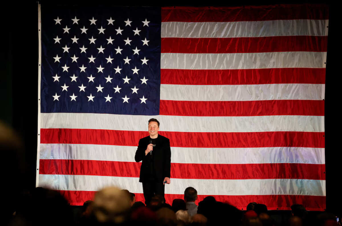 El CEO de Tesla y propietario de X, Elon Musk, durante un ayuntamiento de America PAC en Folsom | Foto: Reuters