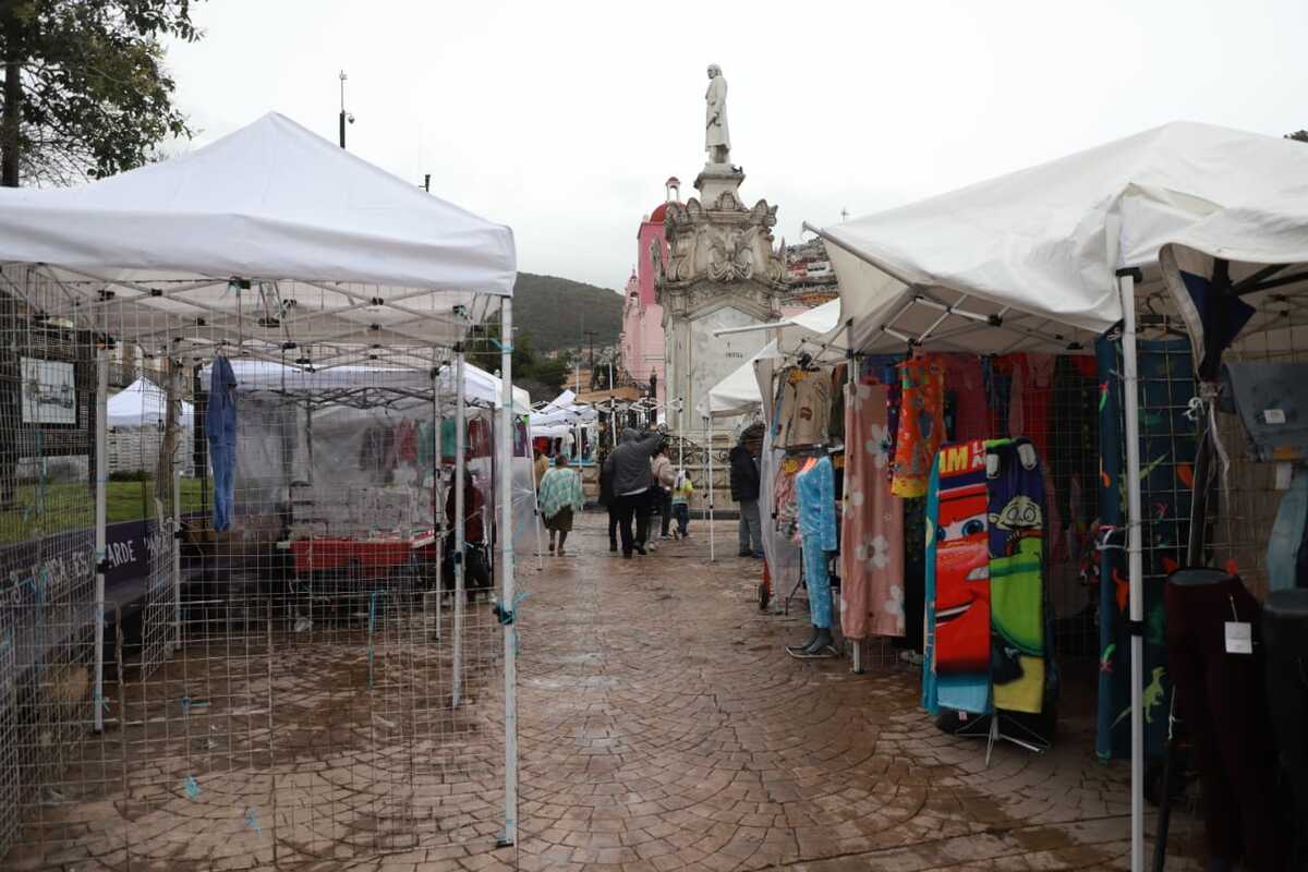 Vendedores ambulantes de Pachuca se instalarán en las plazas Constitución y Nicandro Díaz. (Jorge Reyes)