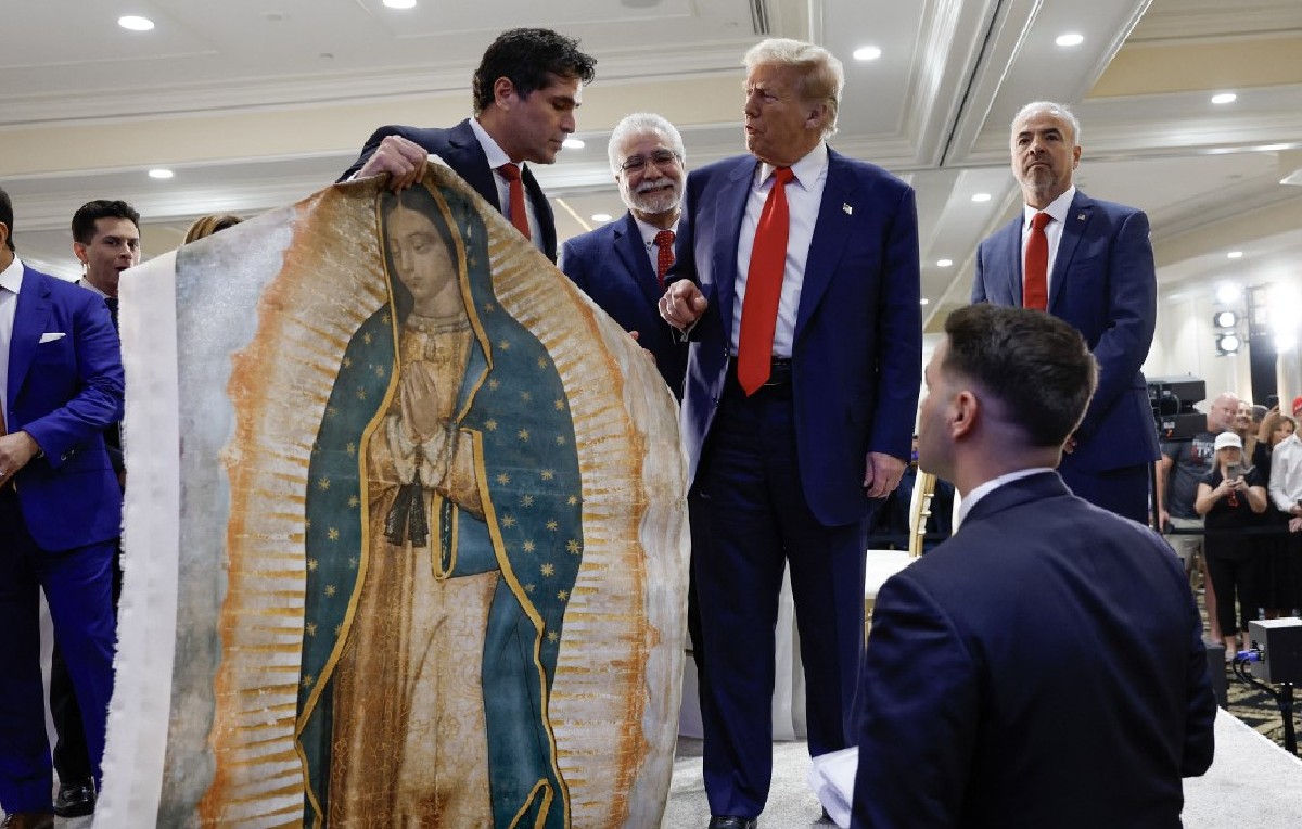 Verástegui y Trump en la Cumbre Latina celebrada en Florida (AFP)