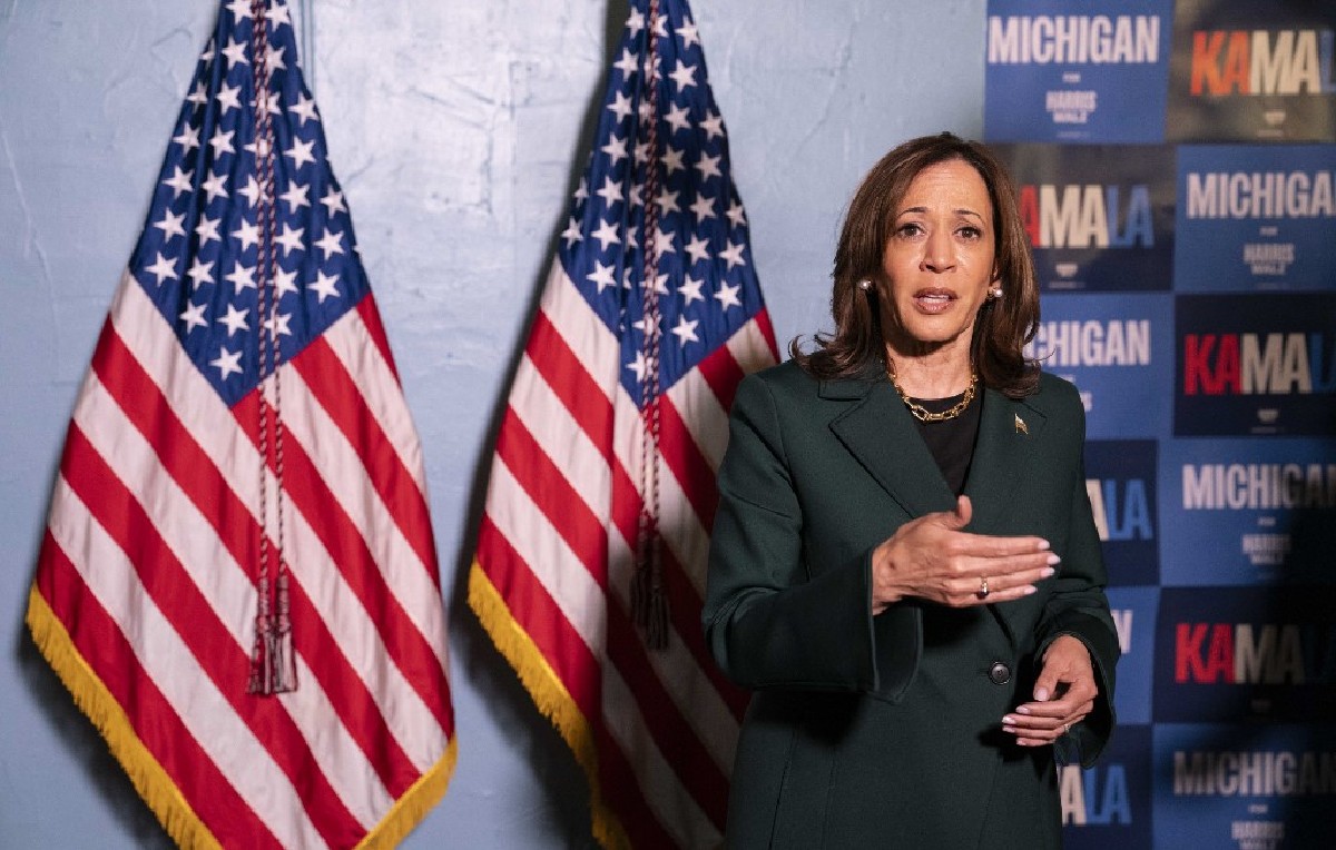 La vicepresidenta Kamala Harris mantiene una leve ventaja (AFP)