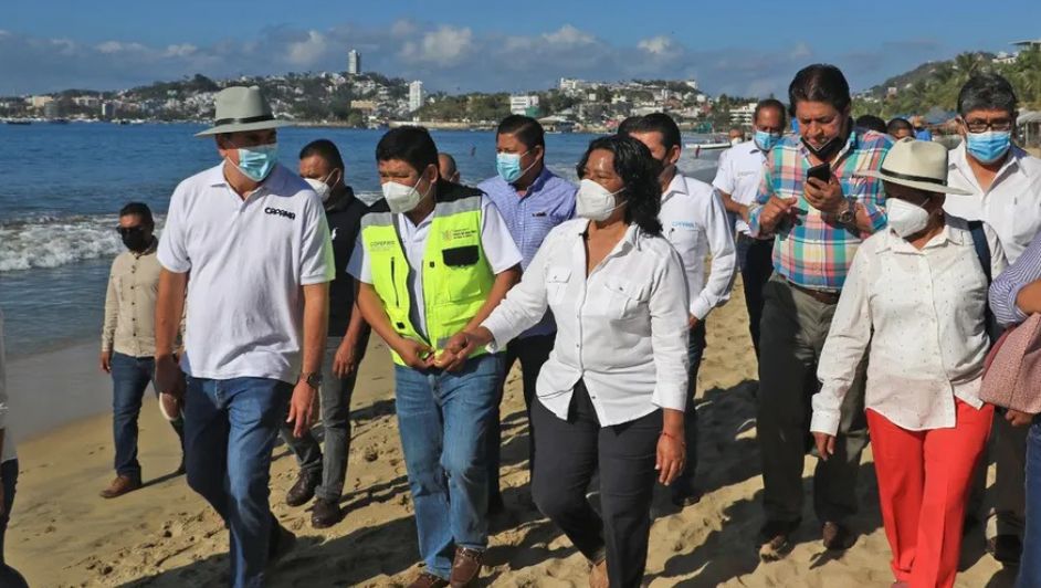 Alcaldesa de Acapulco expone avance en la reconstrucción del estado tras un año del huracán 'Otis'