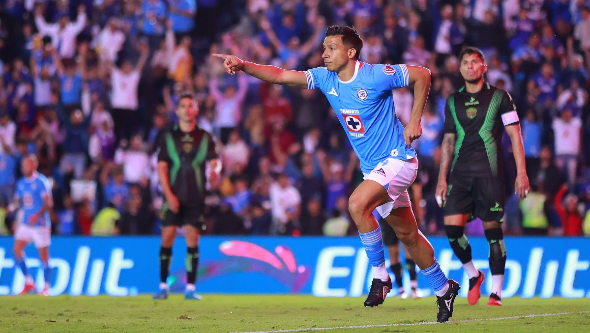 Cruz Azul golea a Juárez en casa y asegura su pase a Liguilla (Imago7)