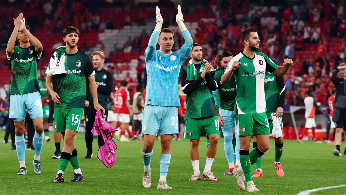 Feyenoord vence de visita al Benfica en la Champions League (Reuters)