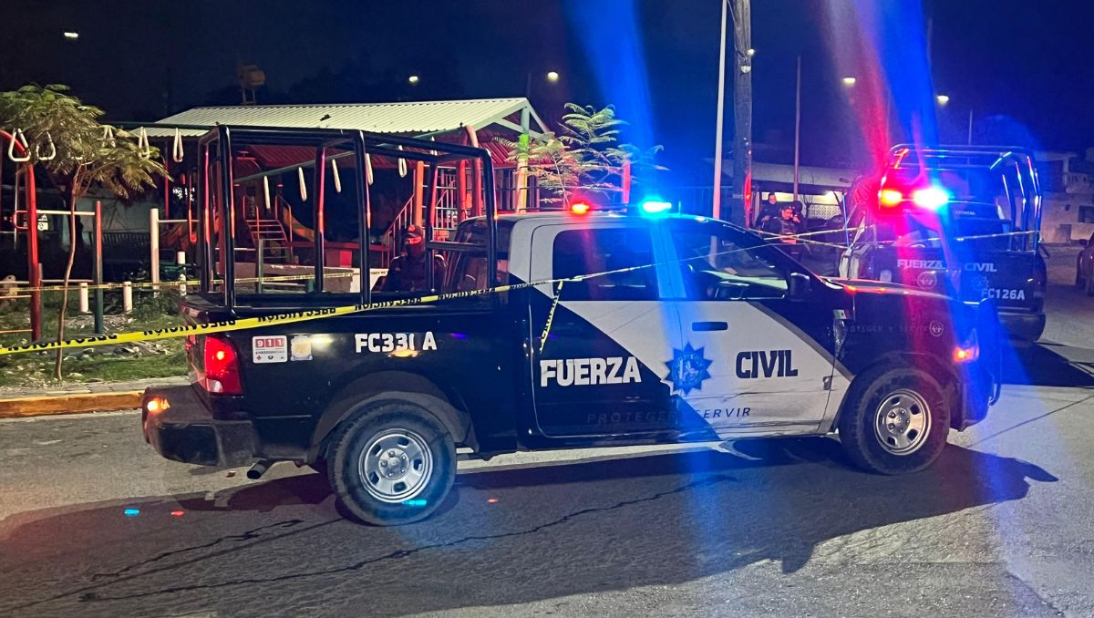 Elementos de Fuerza Civil, peritos de la Fiscalía General de Justicia y ministeriales acudieron al sitio. Mayte Villasana