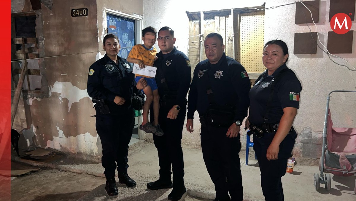 Policías estatales entregaron el apoyo a la familia del menor (Especial)