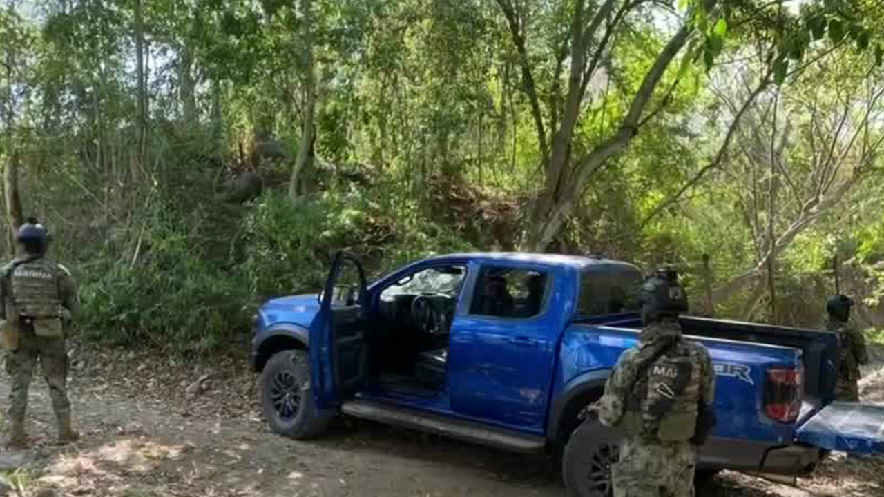 Secretaría de Marina aseguró dos vehículos con armamento en Elota, Sinaloa