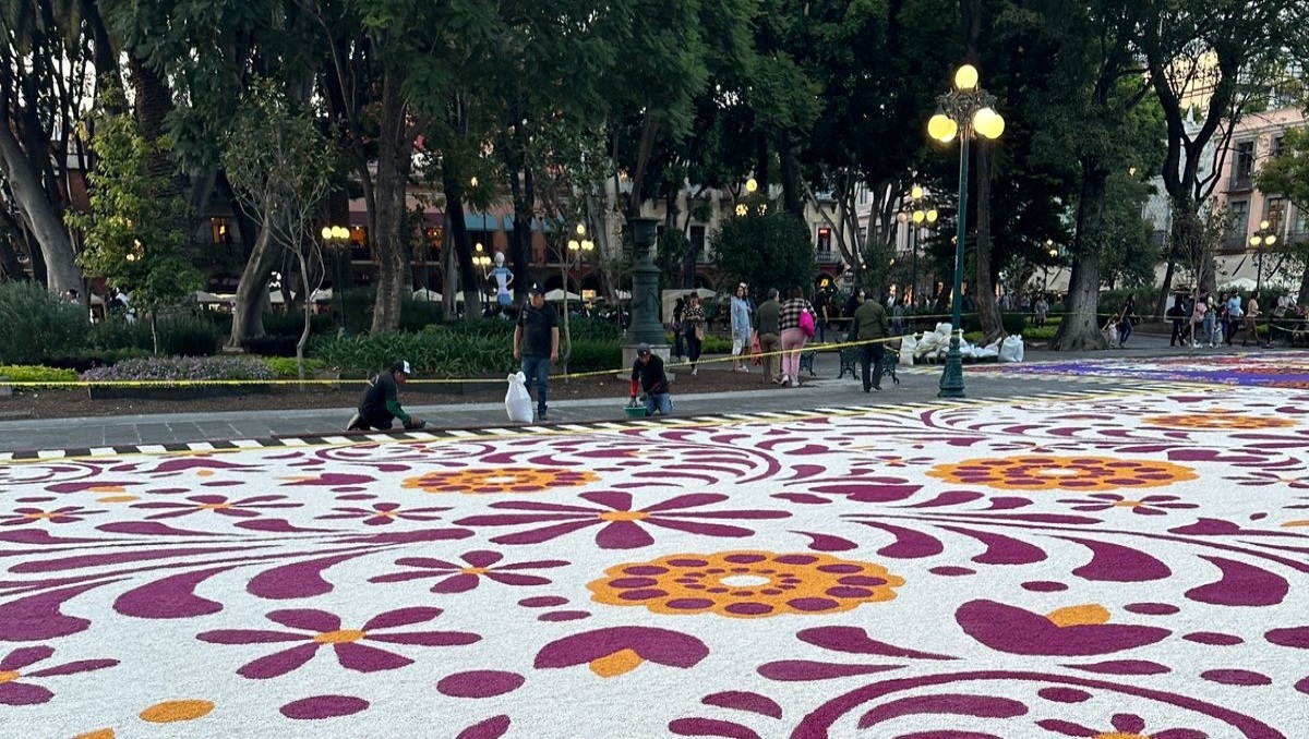 Visita la alfombra monumental y exposición Camino a Mictlán en Puebla | Jocabed Zuñiga