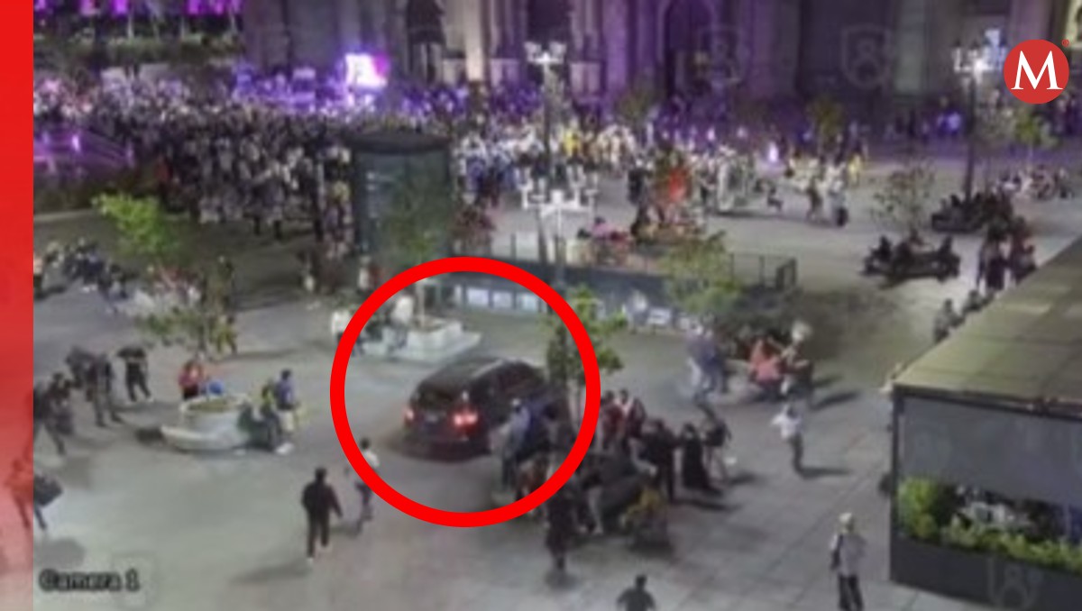 Camioneta arrolla a personas afuera de la Catedral de Guadalajara | Especial