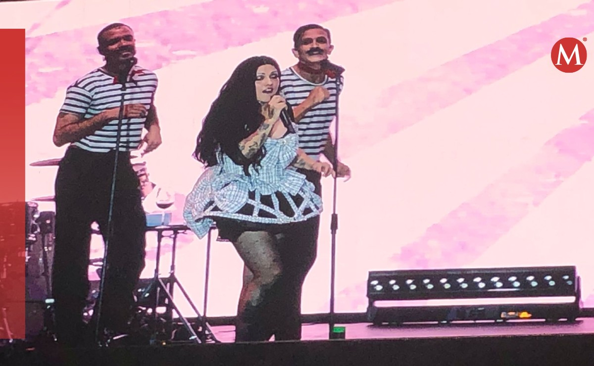 Emoción a flor de piel con Mon Laferte en Fiestas de Octubre (Martha Calvillo)