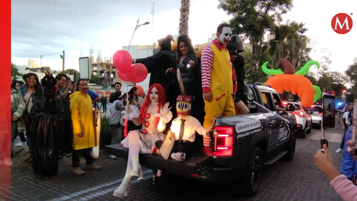 Marcha Siniestra 2024: creatividad llenan de color calles de Puebla | Verónica López
