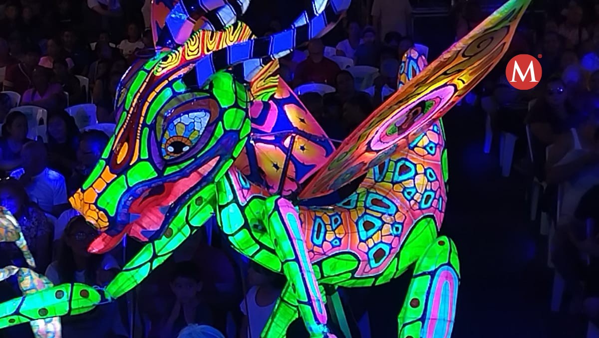 Alebrijes llenan de color plaza Hijas de Tampico