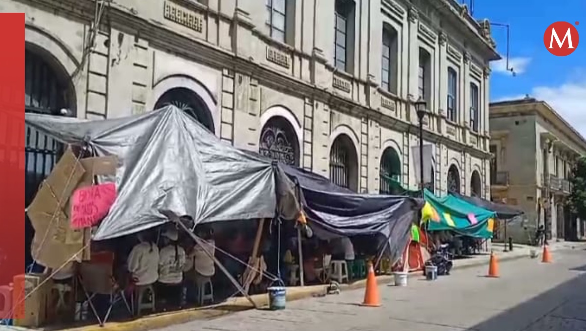 Los trabajadores detuvieron las labores en las 24 sucursales del Monte de Piedad en el estado. | Especial