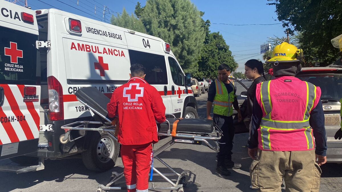 Cruz Roja y Bomberos de Torreón. | Especial