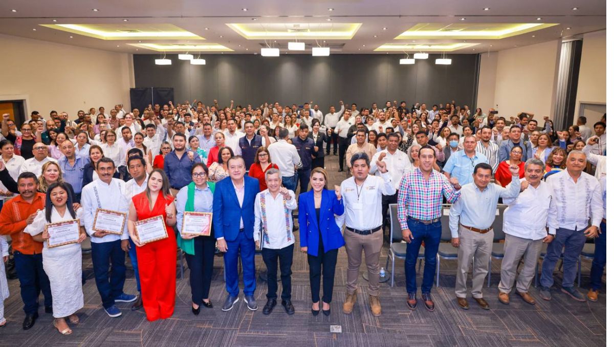 Evelyn Salgado logra gestionar 4 mil 600 becas y más de 120 MDP en equipamiento para aulas de medios en escuelas de Guerrero. | Especial