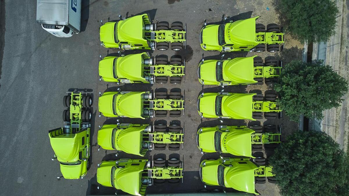 Traxión incorpora casi mil 300 nuevas unidades a su flota, reforzando su capacidad operativa. Foto: Especial