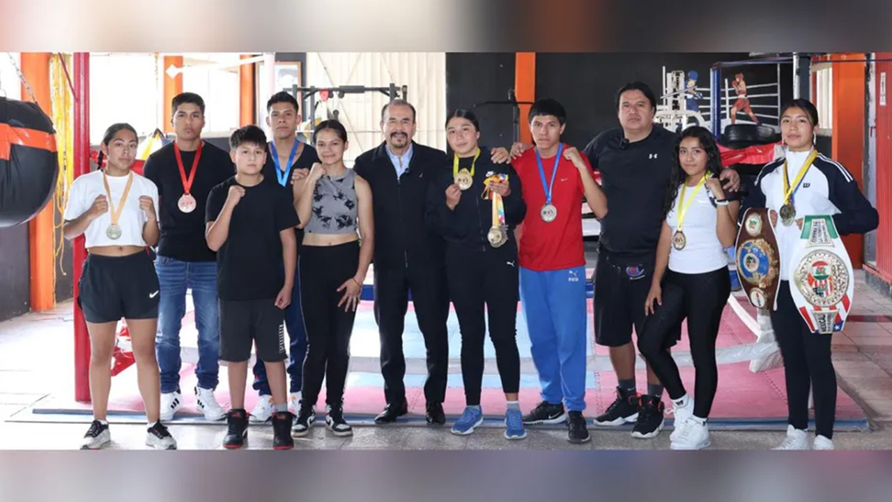 Alcalde de Atizapán de Zaragoza reconoce a medallistas del Torneo Sur Sureste Monte Albán 2024