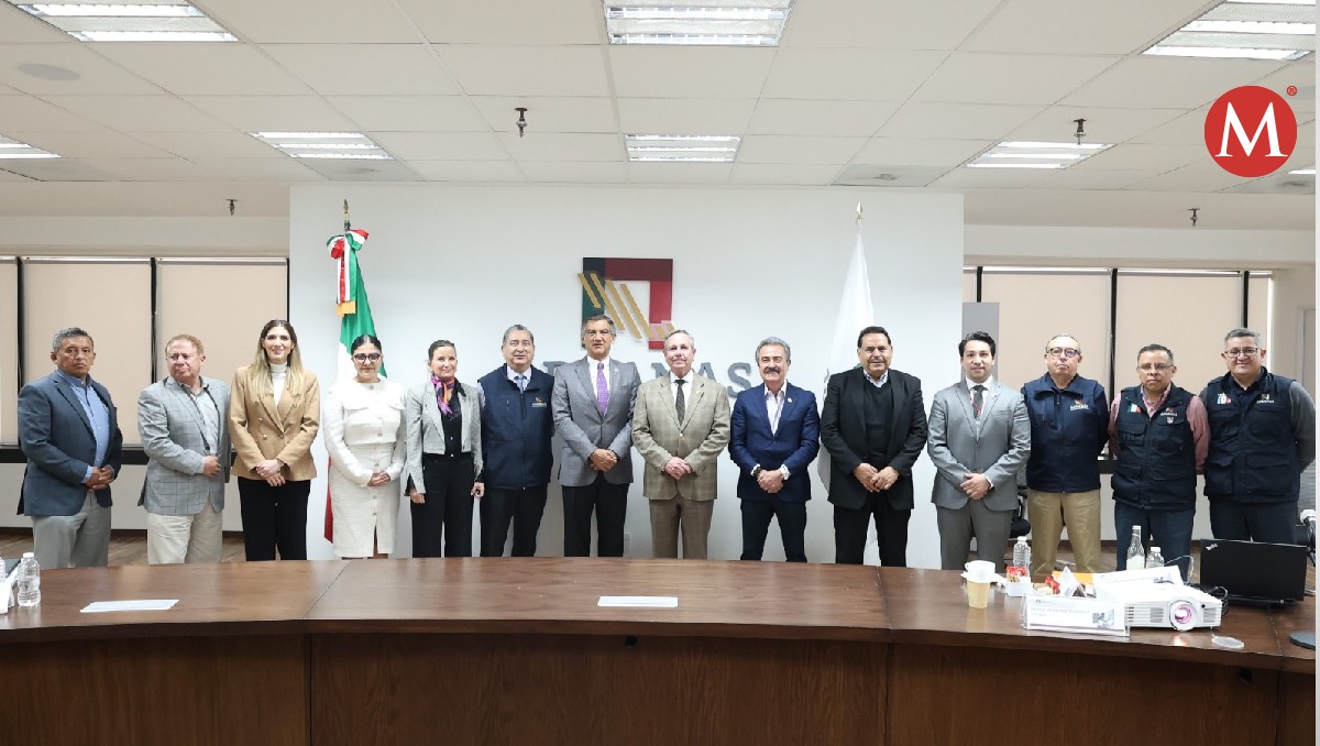 Américo Villarreal tiene reunión con personal de Aduanas