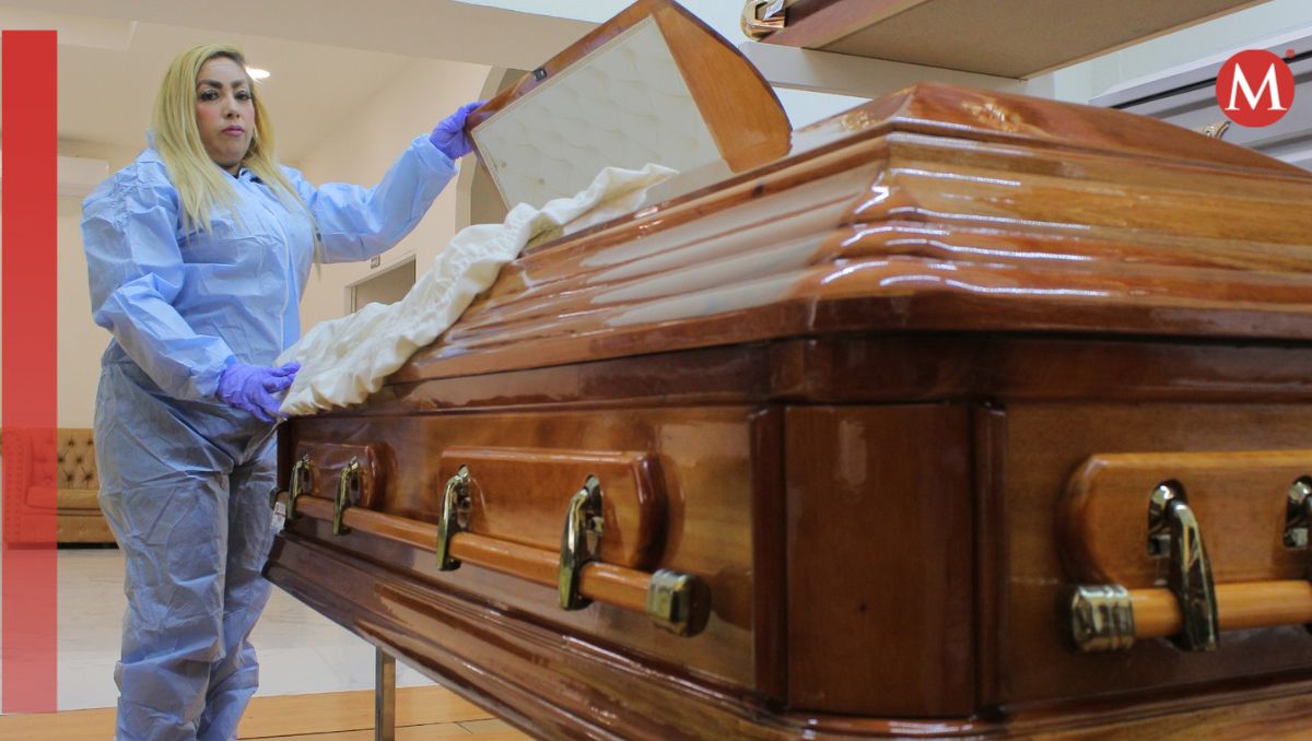 Lorena Gutiérrez, encargada de levantamiento de cuerpos en Velatorio Garrido en Torreón. | Roberto Amaya