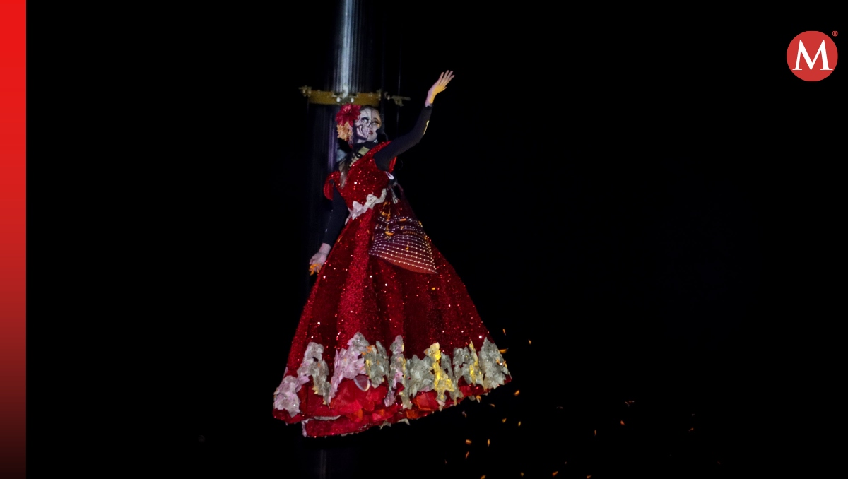Con espectáculo aéreo realizan el concierto Ay Llorona en Puebla | EsImagen
