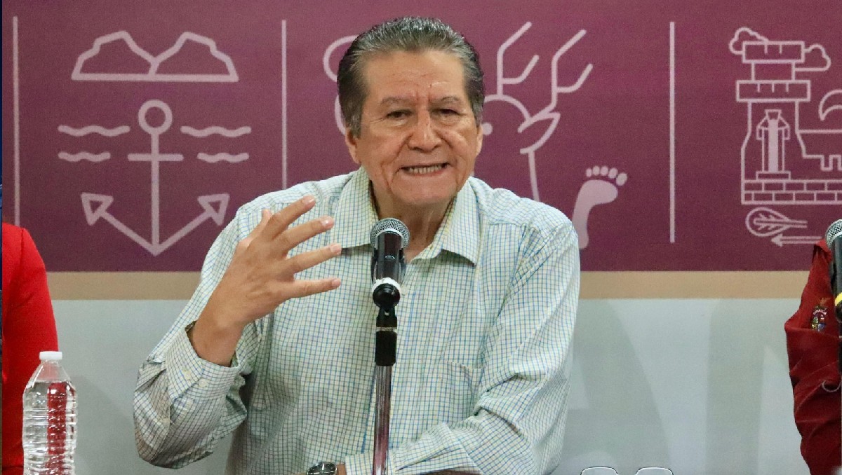 Feliciano Castro aseguró que Mazatlán sigue recibiendo cruceros y visitantes nacionales. | Especial