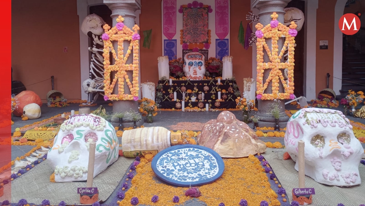 Ofrendas instaladas en Casa de la Cultura por Día de Muertos en Puebla | Leslie Mora