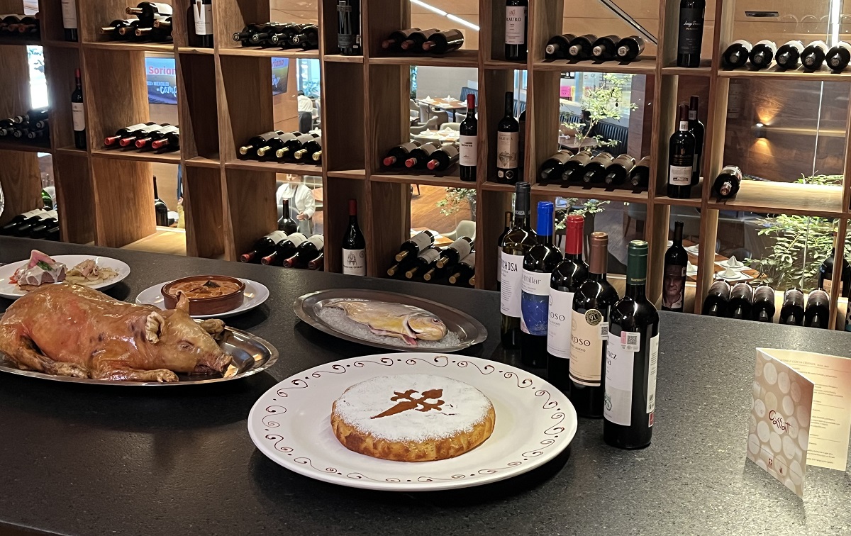 El programa cambia el copeo de forma mensual, con el objetivo de que los comensales prueben vinos de todos los precios. (Andrea Reyes)