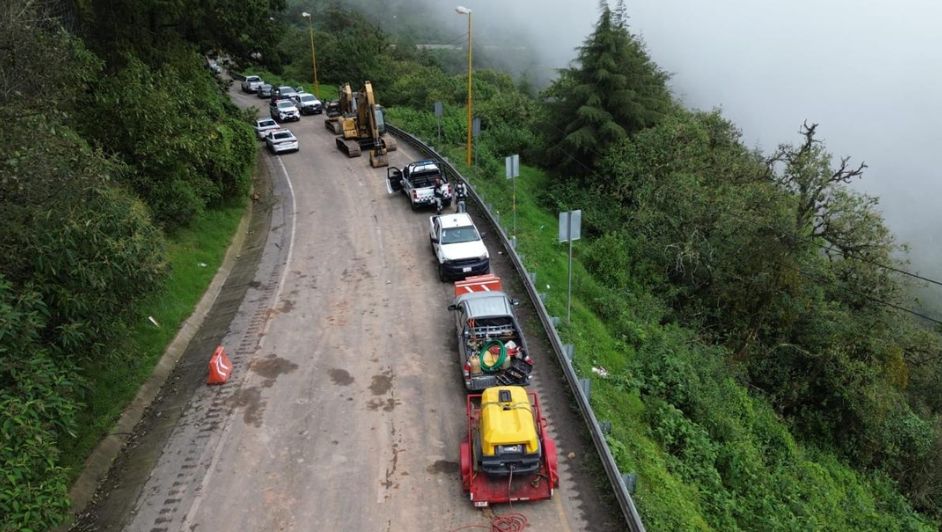 Unidades llevan seis días varados tras bloqueo en autopista Veracruz-Puebla