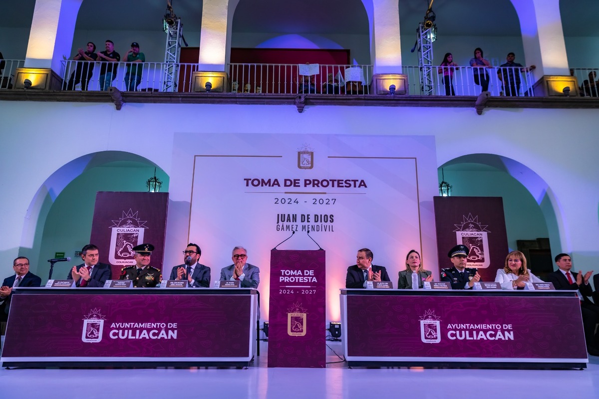 Juan de Dios destacó la importancia de hacer un buen uso del presupuesto, pues ya planea la pavimentación de mil calles (Especial)